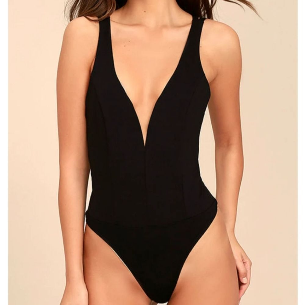 Lulus Some Hearts V-Bar Plunge Black Thong Bodysuit, Sz S